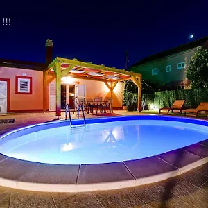  Ferienhaus Orange With Heated Pool And Parking